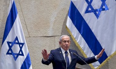 تصعيد خطير في الضفة: مستوطنون يحرقون قرية فلسطينية ونتنياهو يندد