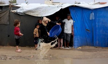 مخيمات تغرق ومساعدات تتعثر.. شتاء غزة يفضح هشاشة الهدنة