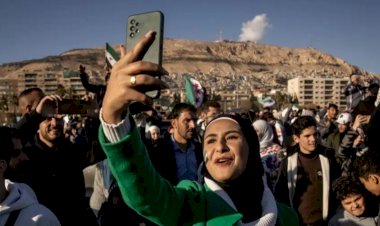 عام على سقوط الأسد.. سوريا بين التحولات الأمنية والسياسية