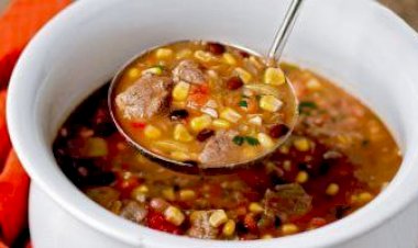 شوربة الأخوات الثلاث.. حكاية أسطورية تحولت إلى وجبة شتوية متكاملة