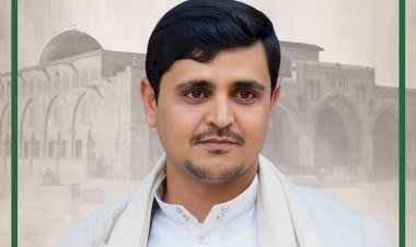 مَن هو أبو يحيى القائد الغامض الذي بنى منظومة المسيّرات الحوثية وودّعته صنعاء سرًا