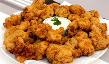 قرنبيط ذهبي مقرمش بطعم لا يُقاوم.. وصفة منزلية سهلة تجمع بين اللذة والفائدة