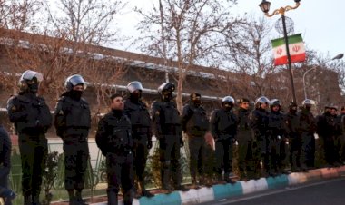 ترامب يعلن وقف قتل المتظاهرين في إيران ويؤجل قرار المواجهة العسكرية