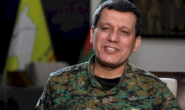 خرج من الظل ليقود أكثر خرائط سوريا تعقيدًا.. من هو مظلوم عبدي؟