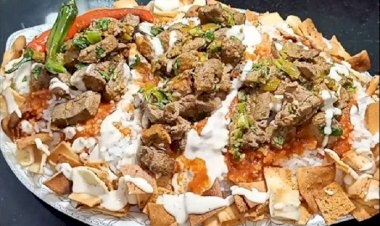 فتة كبد الدجاج.. وصفة عزومات بطابع شهي وسريع