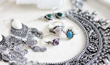 الفضة في المنام.. رسائل خفية بين الرزق والطمأنينة وتحذيرات الخسارة