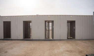 معبر رفح يعود للعمل بقيود صارمة وسط انتقادات حماس للأعداد المحدودة