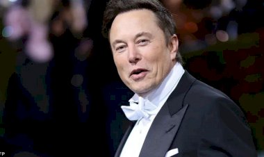 ماسك يشعل النار.. ونولان في مرمى الجدل