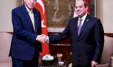 موكب الرئيس التركي يمرّ بوسط القاهرة وسط انسيابية مرورية