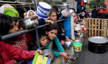 بعد تدمير الأسواق الرسمية.. غزة تستقبل رمضان بالفقر والغلاء