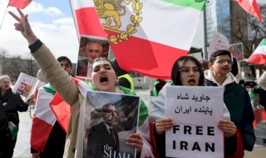 المحادثات النووية الإيرانية الأمريكية تنتهي بعد أربع ساعات بين تفاهمات أولية وحذر متبادل