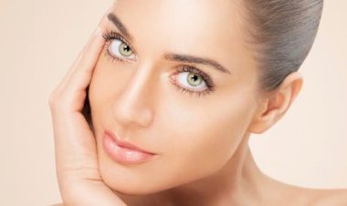 5 خطوات للحصول على مكياج ثابت لأطول فترة في الطقس الحار بدون سيلان