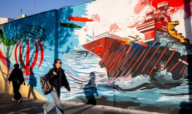 إيران بين التصعيد والتفاوض.. رسائل متناقضة تعقّد طريق السلام مع واشنطن