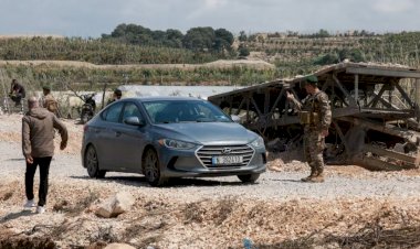 إسرائيل تكرّس سيطرتها في جنوب لبنان وتحذّر السكان رغم الهدنة