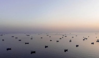 تحطم مروحية أباتشي أمريكية قرب مضيق هرمز وسط غموض بشأن الأسباب