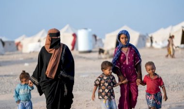 تصعيد الحوثيين يشعل تعز.. أطفال اليمن يتركون المدارس تحت وطأة الحرب والنزوح