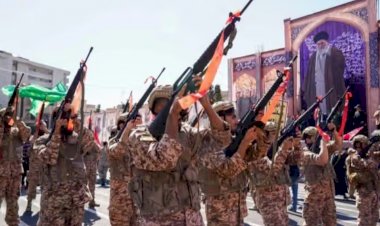 من المراهقين إلى الأطفال.. إيران توسع حضور الباسيج داخل المدارس