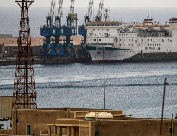 واشنطن تلوّح بالعقوبات.. سباق النفوذ على البحر الأحمر يشتعل مع اقتراب موسكو من بورتسودان