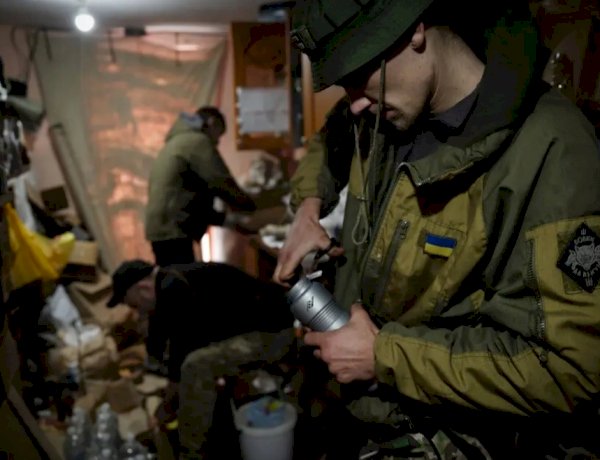 طائرات مسيّرة أوكرانية تتحول من سلاح قاتل إلى شريان إمداد للخطوط الأمامية