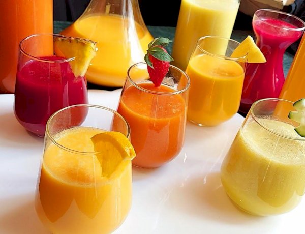 عصائر طبيعية على سفرة رمضان.. بدائل صحية تغنيكِ عن المشروبات الصناعية