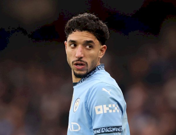 مرموش يقترب من المجد.. تعثر أرسنال يُشعل سباق البريميرليج