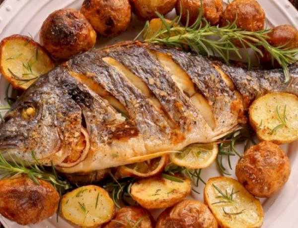 منيو غداء 13 رمضان.. سمك مشوي صحي وأرز بالخلطة لمائدة خفيفة ومشبعة