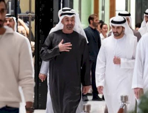 رئيس دولة الإمارات ووزير الدفاع بين زوار دبي مول وسط أجواء هادئه