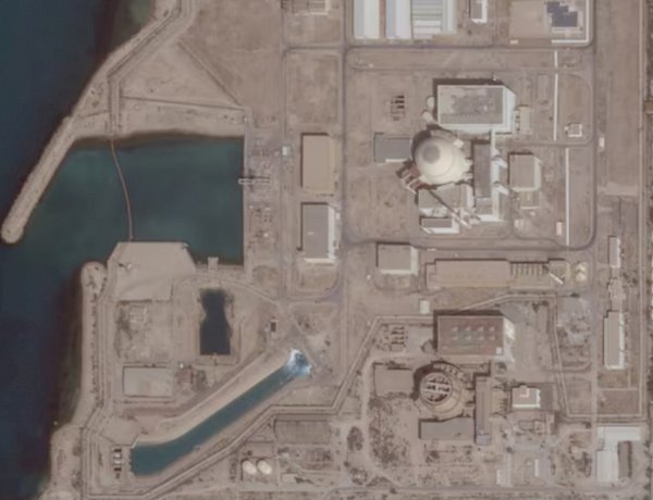 تصاعد التوترات يهدد مفاعل بوشهر النووي في إيران ويجبر روسيا على إجلاء العاملين