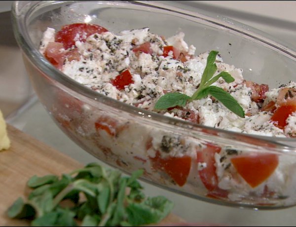 سحور اليوم الـ16 من رمضان.. سلطة الجبنة القريش خيار صحي وخفيف يمنحك الطاقة