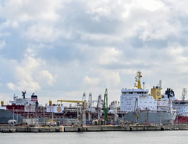 حرب إيران تهدد شرايين الاقتصاد العالمي من الطاقة إلى الغذاء