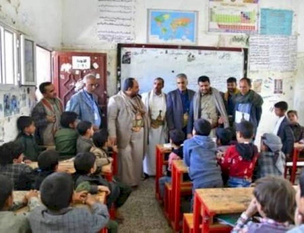 خبراء: سياسات الحوثيين تحرم اليمنيين فرحة العيد وتفاقم المأساة الإنسانية