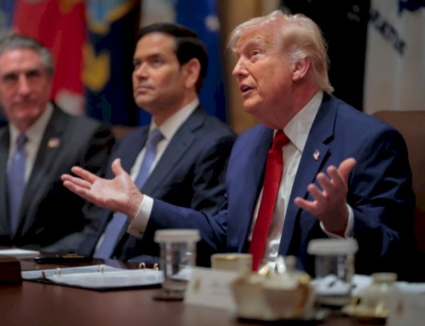 هدنة تكتيكية.. واشنطن تمنح طهران 10 أيام إضافية لفتح مضيق هرمز