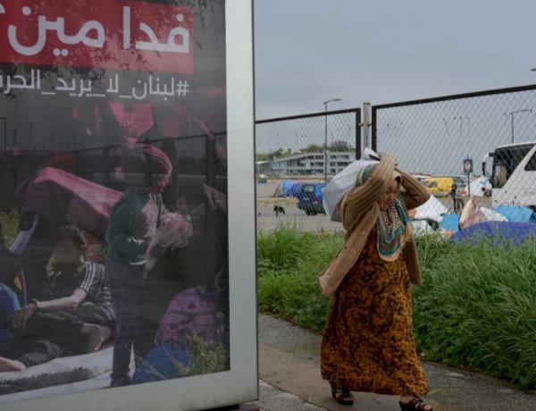 الغارات الإسرائيلية تدفع مئات الآلاف للنزوح وتكشف انقسامات المجتمع اللبناني