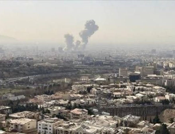 البيت الأبيض: جميع الخيارات مطروحة في التعامل مع إيران