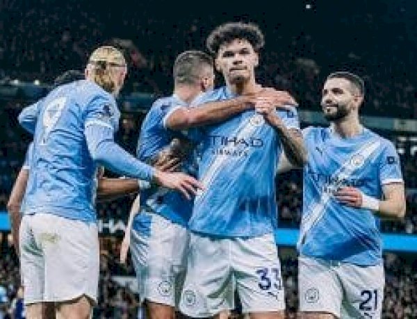 مواعيد مباريات اليوم.. مانشستر سيتي ضد بيرنلي وبرشلونة أمام سيلتا فيجو