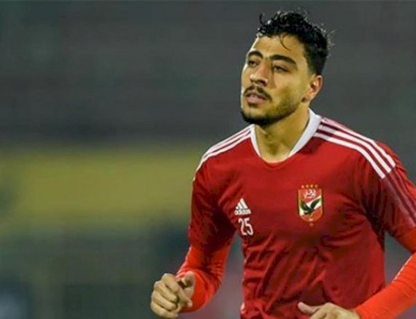 الأهلي يربط صفقة بيكهام بمفاوضات أكرم توفيق