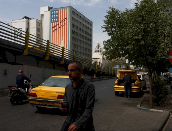مقتل جنديين أمريكيين في هجوم إيراني بالأردن وواشنطن توسع ضرباتها داخل إيران