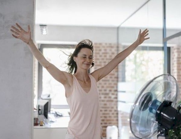 كيف تحافظ على برودة منزلك إذا كنت تسكن في آخر دور؟