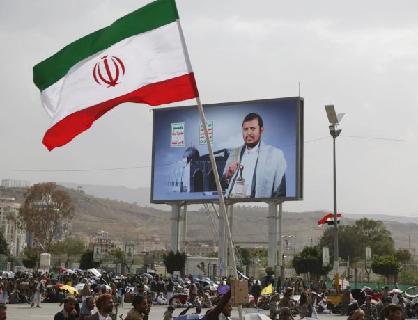 الاتحاد الأوروبي يدين هجوم الحوثيين على ناقلة سعودية ويطالب بوقف تهديد الملاحة