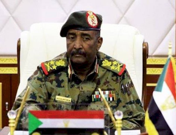 محلل سياسي سوداني: الخلاف بين البرهان ومناوي يعكس صراعًا على ترتيبات ما بعد الحرب