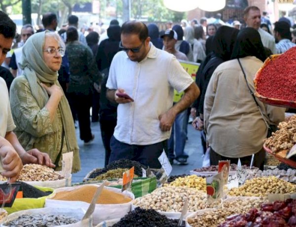 أبرز ما ورد في الصحف الأجنبية الخميس 27 أغسطس..الغضب يتصاعد من إيران إلى أوروبا.. أزمات اقتصادية وعسكرية ودبلوماسية تهز العالم