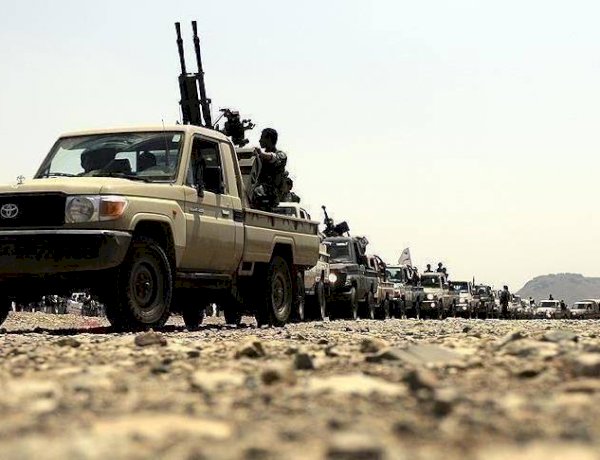 خبراء: اعتداءات الحوثيين على دور العبادة تكشف تناقض خطاب الجماعة الديني مع ممارساتها الميدانية
