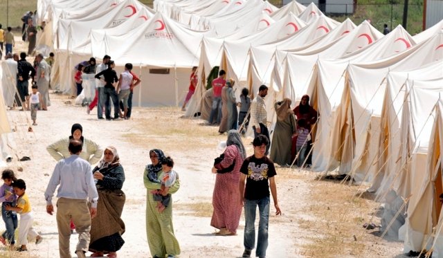 معاناة العرب في تركيا.. العنصرية تلقي بهم بين فكَّيْ الـ