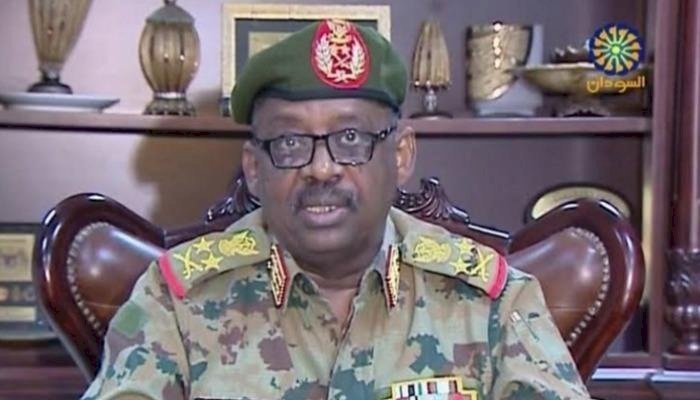 جمال الدين عمر.. رحيل مفاجئ لأول وزير دفاع انتقالي بالسودان