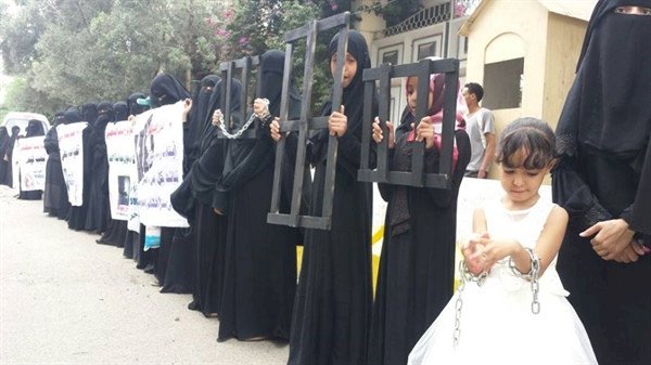 بين تعذيب الإصلاح وقصف