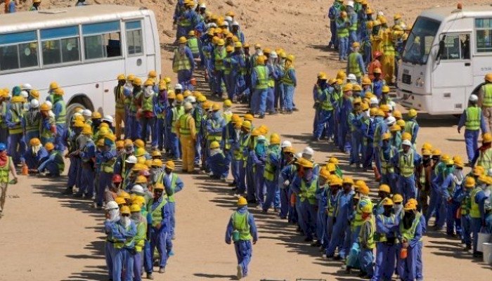 بعد وفاة العديد منهم.. جهود نيبالية حكومية لإعادة عمالهم من قطر