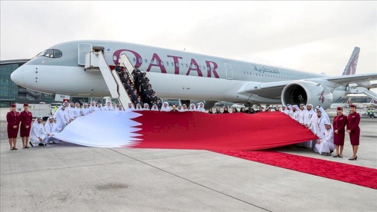 الأنباء العالمية: قطر للطيران تُضحِّي بموظفيها وتُواصِل رحلاتها الخاسرة حول العالم
