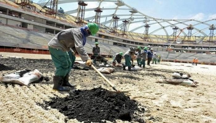 حصري.. وفاه عامل نيبالي في مخيمات