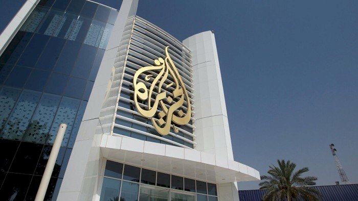 عراقيون وسوريون ينتفضون ضد