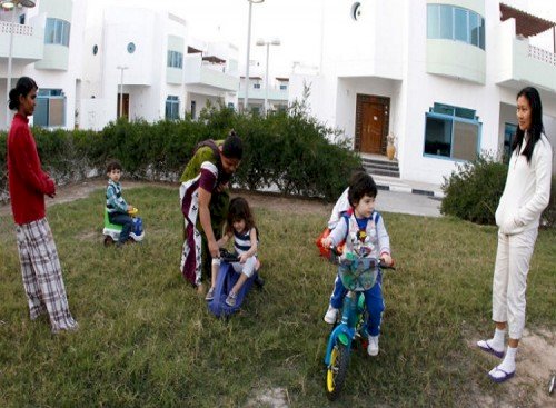 العفو الدولية تكشف ممارسات قطر وعبوديتها لعاملات المنازل